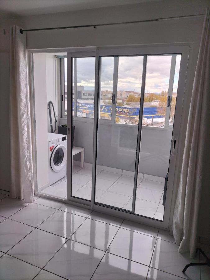 Jolie Appartement Proche Tramway Vénissieux Екстериор снимка